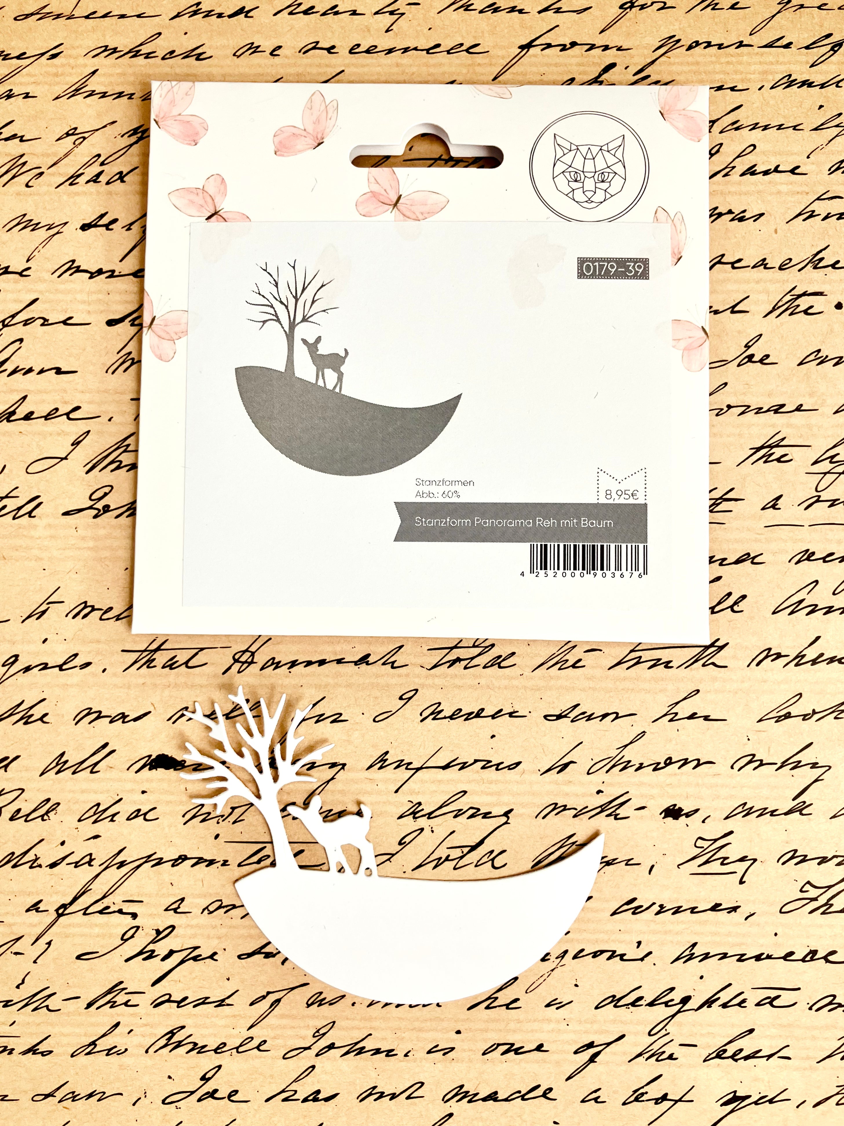 Die - Deer with Tree- Panorama Series - Charlie & Paulchen