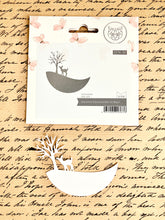 Die - Deer with Tree- Panorama Series - Charlie & Paulchen