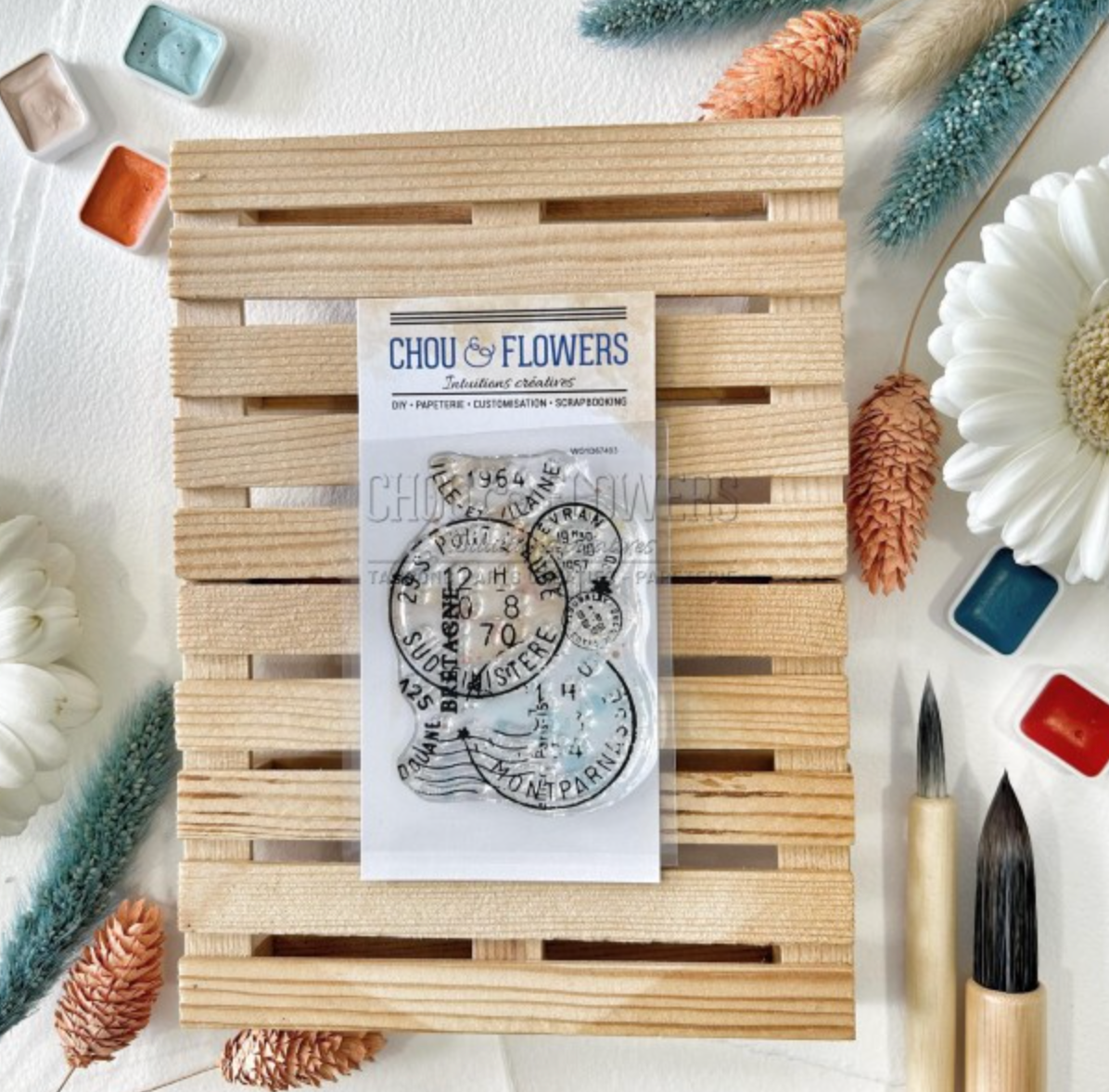 Clear Stamp - CLEAR BACKGROUND STAMP - Chou and Flowers